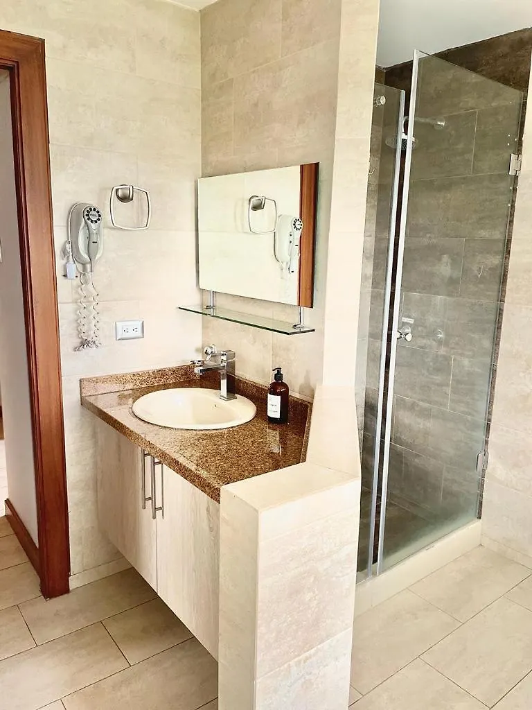 Quito Airport Suites Hotel Tababela 2*,  Ecuador