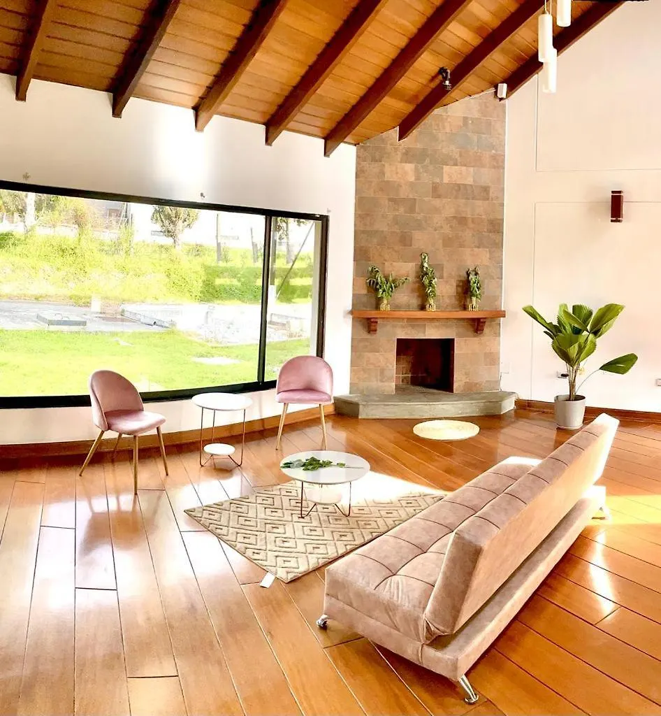 Quito Airport Suites Hotel Tababela 2*,