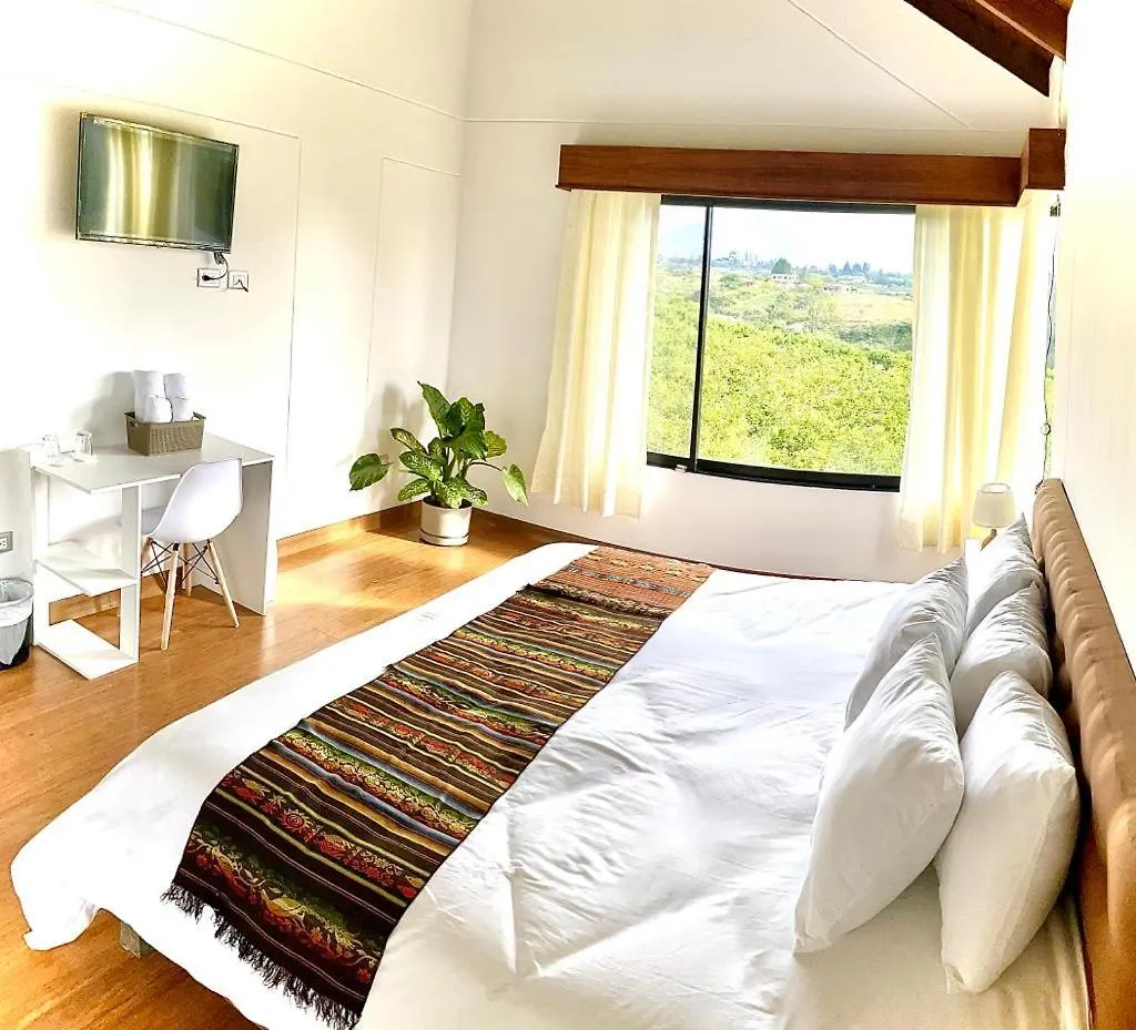 **  Quito Airport Suites Hotel Tababela Ecuador