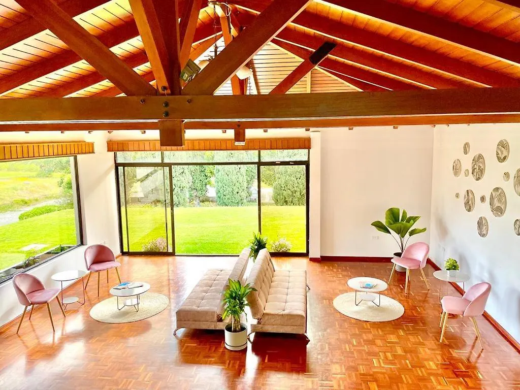 Quito Airport Suites Hotel Tababela 2*,  Ecuador